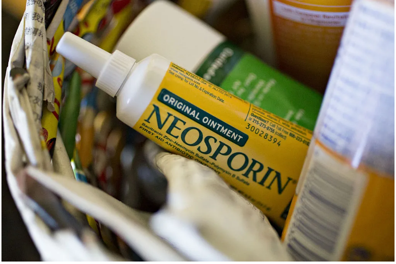 在鼻腔中涂抹孚诺软膏（Neosporin）真的可以帮助预防病毒感染吗？